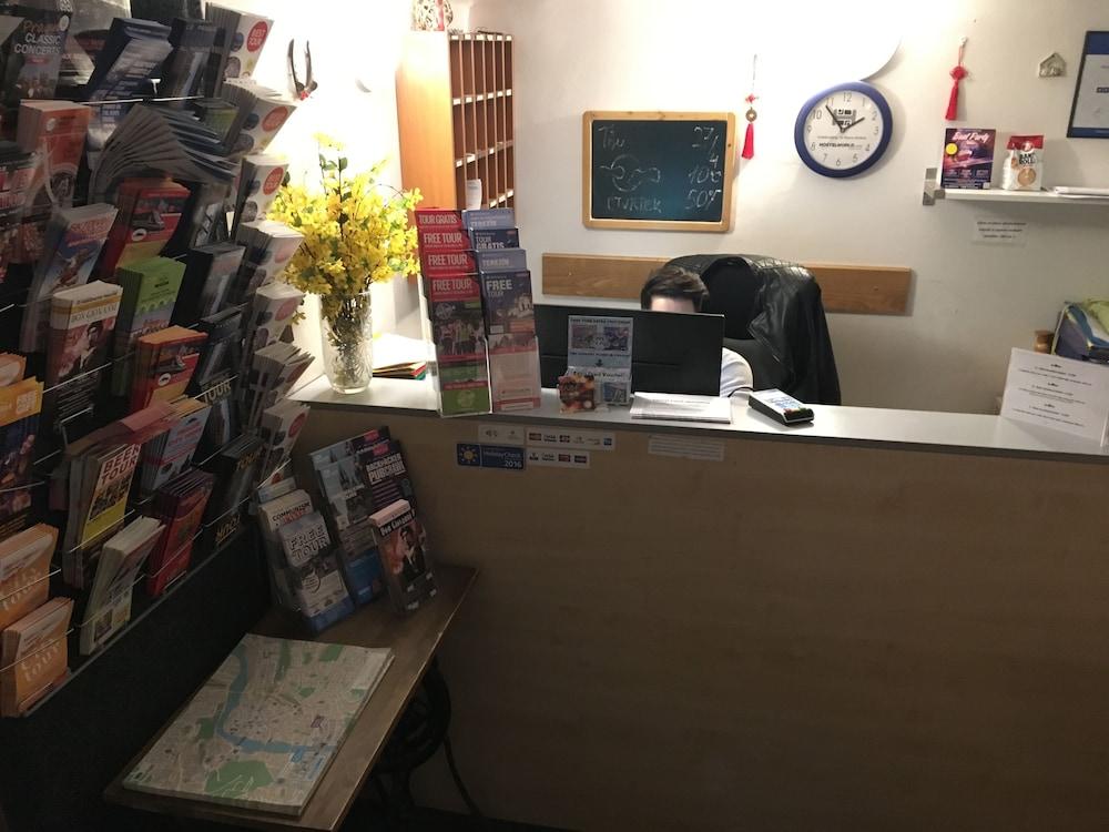 Hostel Rosemary Πράγα Εξωτερικό φωτογραφία